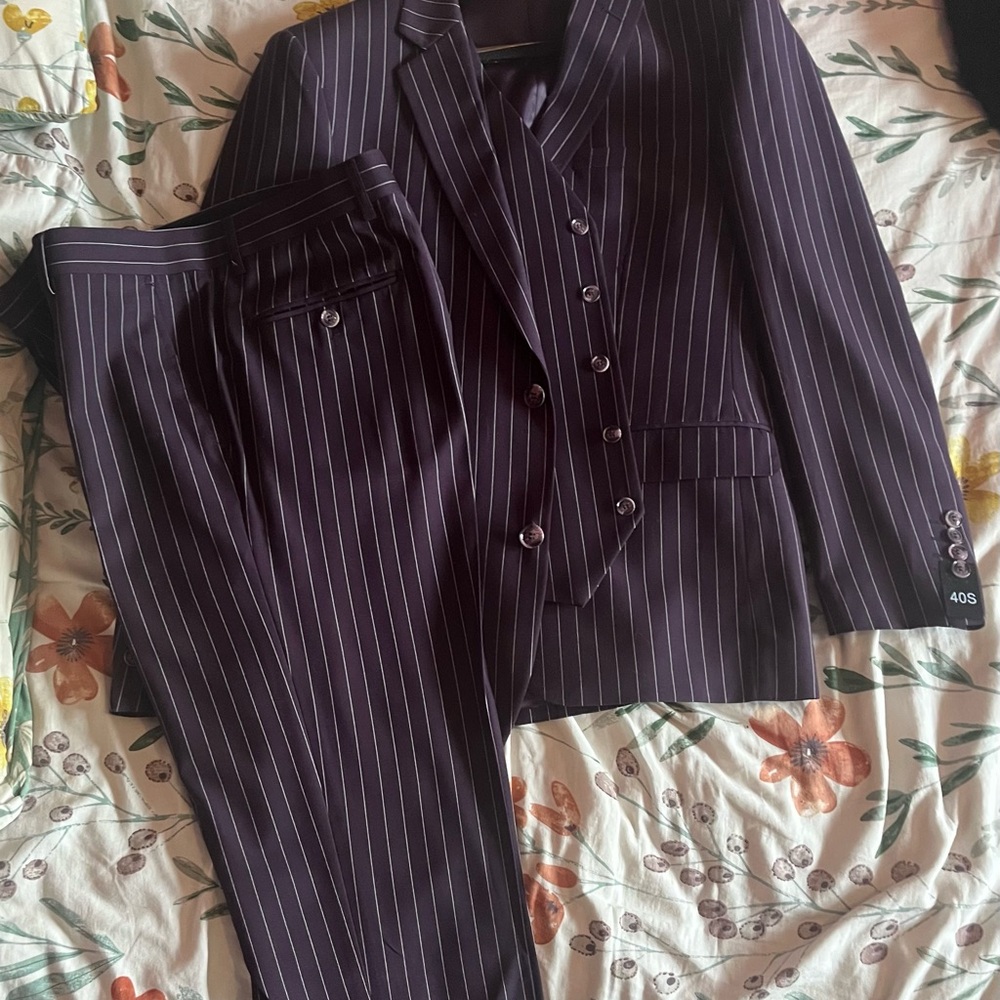 Men’s Pinstripe Suit for Formal Occasions